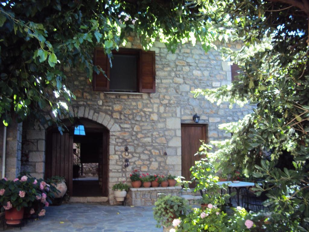 Guesthouse Karahalios Polydrossos Exteriér fotografie