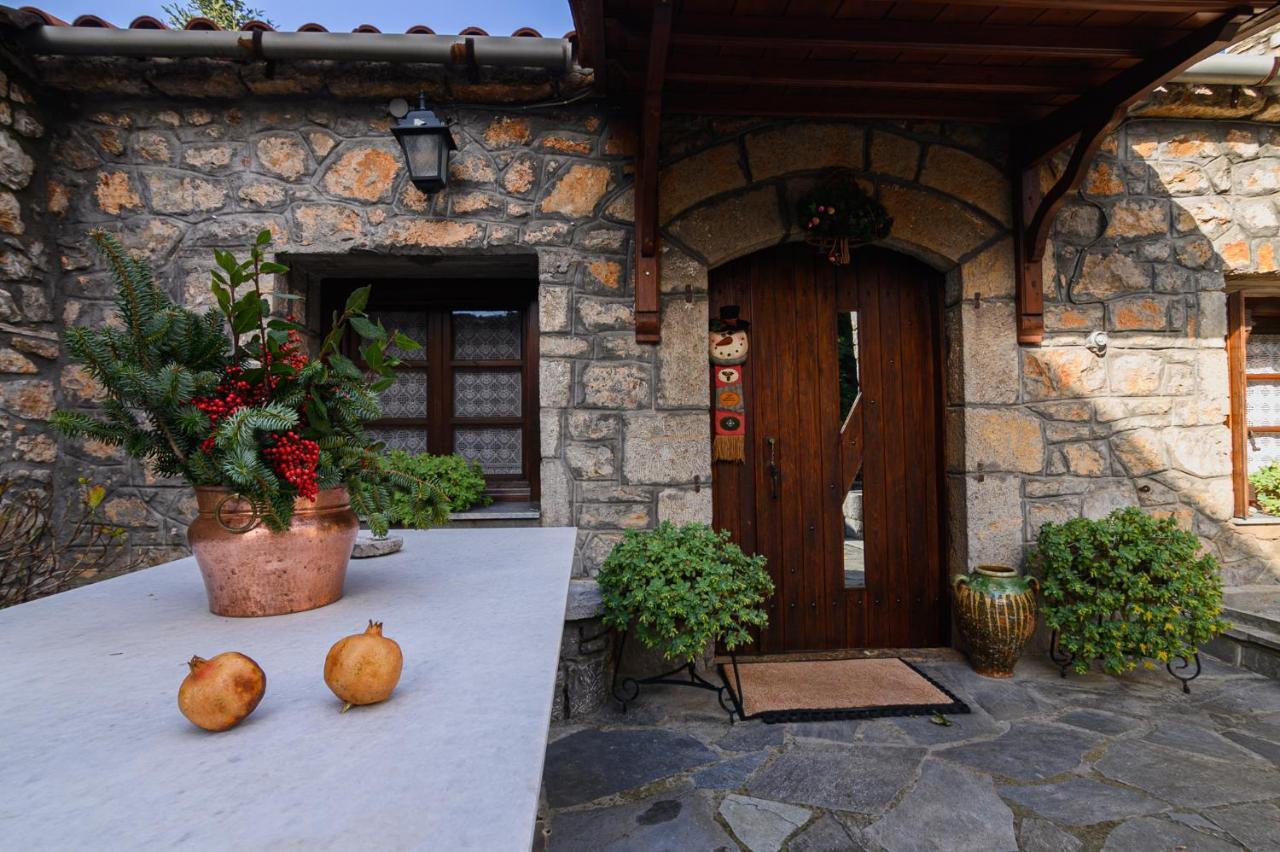 Guesthouse Karahalios Polydrossos Exteriér fotografie
